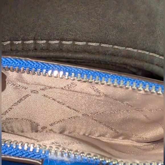 Michael Kors Jet Set Travel Leather Double Zip Wristlet Leather Wallet - Picture 4 of 7